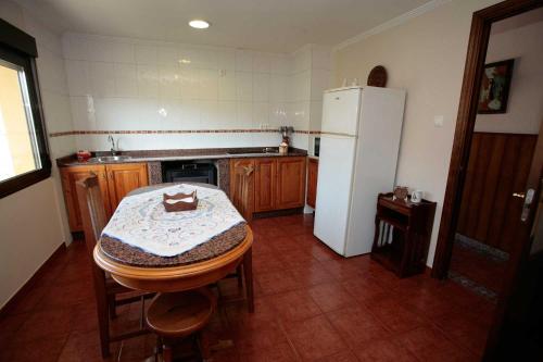 APARTAMENTOS. TURIS. CASTIELLO in San Roman de Villa
