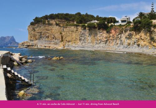 Luxury apartment with private pool and sea views in Moraira - image 11