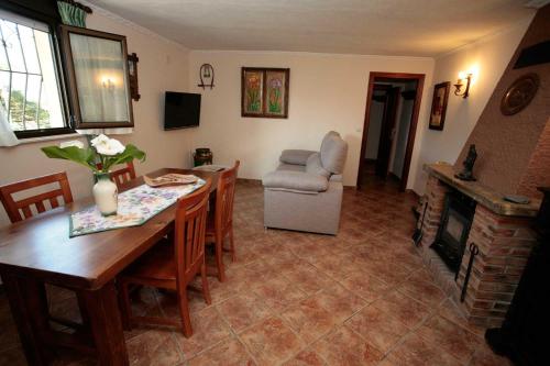 APARTAMENTOS. TURIS. CASTIELLO in San Roman de Villa