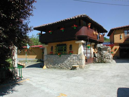 APARTAMENTOS. TURIS. CASTIELLO in Pilona