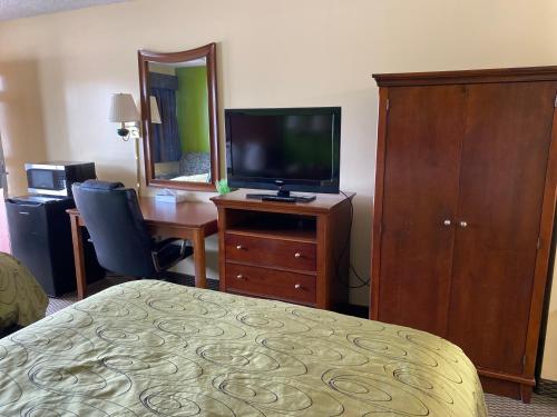 Budget Host Inn - Baxley