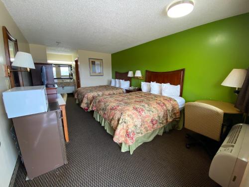 Budget Host Inn - Baxley