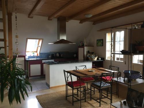 3,5 Zimmerferienwohnung Schwalbenäscht Rüeggisberg (3,5 Zimmerferienwohnung Schwalbenascht Rueggisberg) in Ле Диаблере