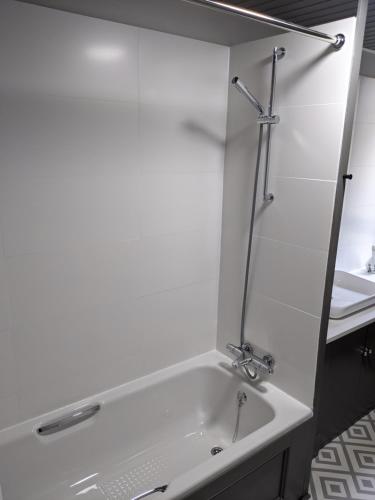 Bathroom, Central Hawick spacious stylish flat with log burner in Hawick