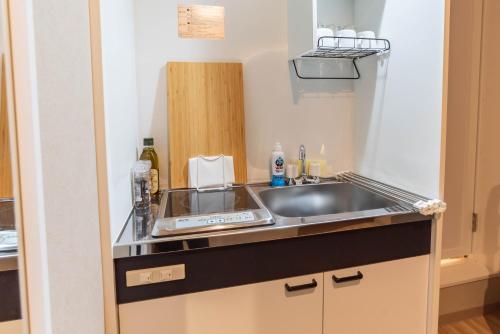 One-Bedroom Apartment image 10