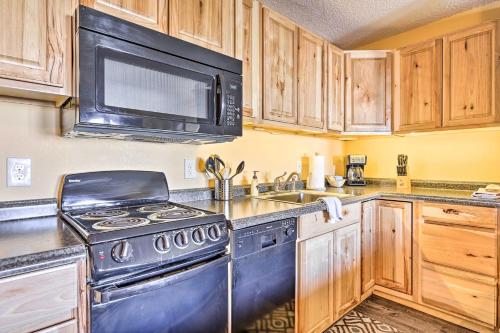 Studio with Resort Amenities 2Mi to Granby Ranch - image 6
