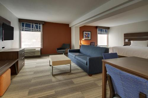 Holiday Inn Express Voorhees/ Mt. Laurel, an IHG Hotel - image 8