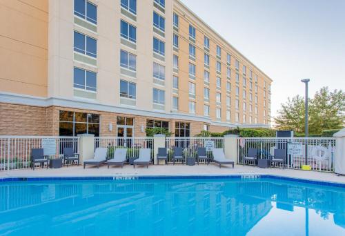 Swimming pool, Holiday Inn Hotel & Suites Tallahassee Conference Center North By IHG in Tallahassee (FL)