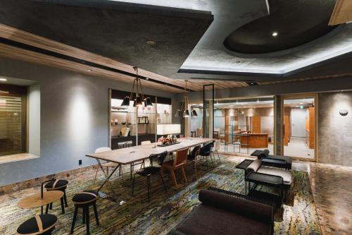 Lobby, Shin-Osaka Esaka Tokyu REI Hotel in Suita