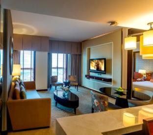 Dusit Thani Dubai, Dubai (photo 7)