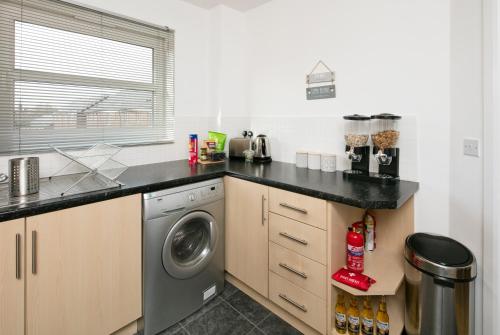 Spacious 3Bed 2Bedroom Apartment Near NEC & Solihull BHX City Centre Perfect for Contractors & Insurance Stays, Birmingham (zdjęcie 6)