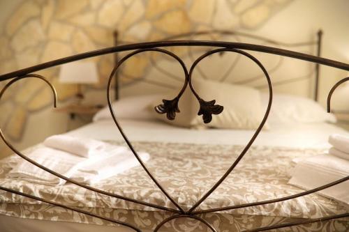 Deluxe Double Room with Balcony and Sea View image 5