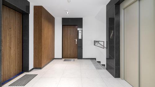 Lucky - BillBerry Apartments