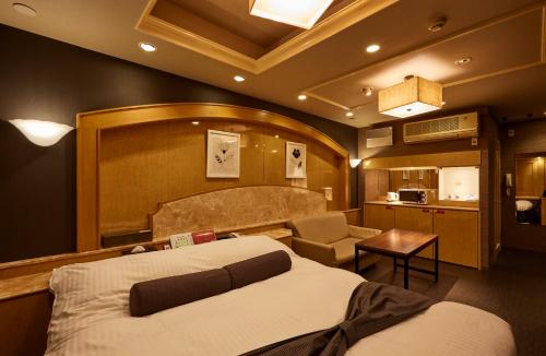 room detail thumbnail 0