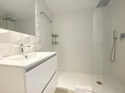 Superior Apartment image 8