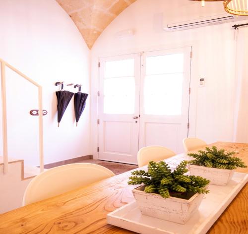 Three-Bedroom House image 2