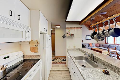 725 Granlibakken Road Condo Unit 87 - image 9
