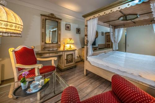 Corvin Hotel Budapest Sissi Wing - image 7