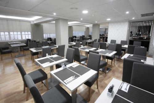 Sercotel Carlos III - image 11