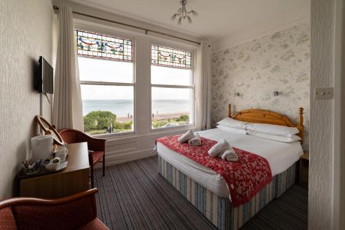 Somerset Hotel - image 8