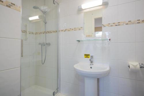 Somerset Hotel - image 12