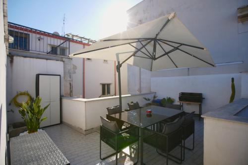 Design Apartment in City Center with Terrace, Palermo (fotografie 10)