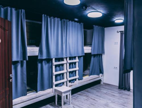 Posto Letto in Dormitorio Misto con 6 Letti