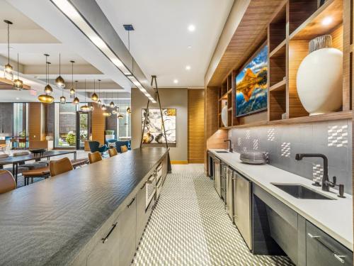 Global Luxury Suites at Reston Town Center - image 10
