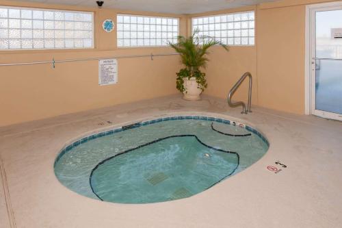 Royal Palms by Vacasa – Gulf Shores, AL
