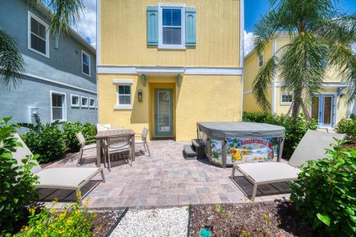 Margaritaville Cottages Orlando by Rentyl in Orlando, USA