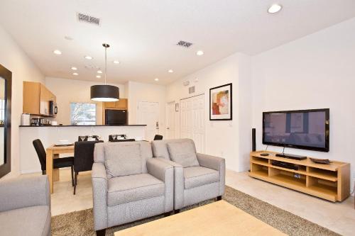 All new townhouse in Encantada community just 10 min to Disney! - image 4