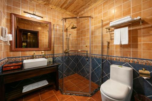 room detail thumbnail 2