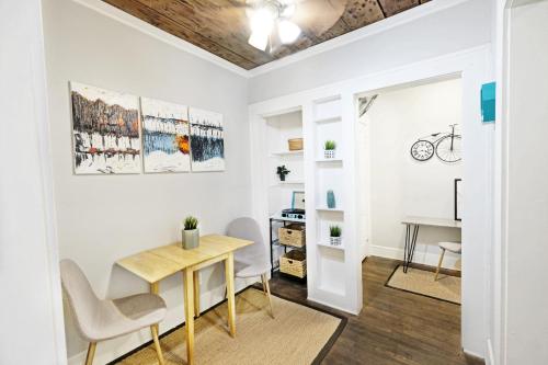 Urban Convenience Studio Flat in Dallas, USA