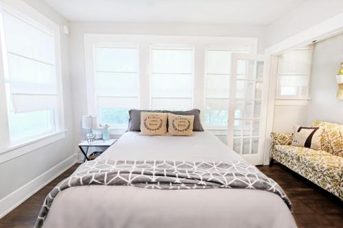 Global Cup Urban Convenience Studio Flat in Lower Greenville