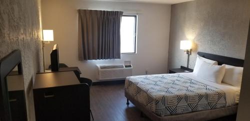 Motel 6-Elk Grove Village, IL - O'Hare