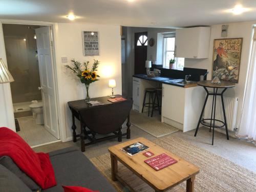 Kristina's Coach House photo 1