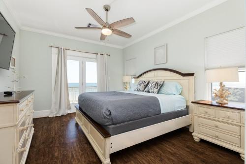 New Listing! Gulf-Front Oasis with Beach Boardwalk home - image 9