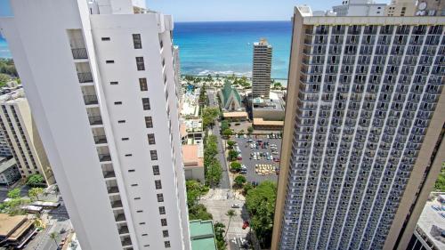 Waikiki Banyan by Darmic - image 14