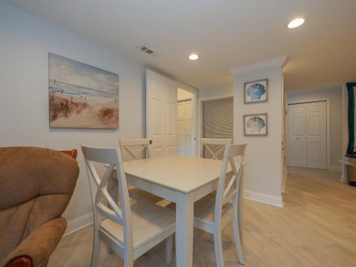 44 Beach Club Villas - image 4