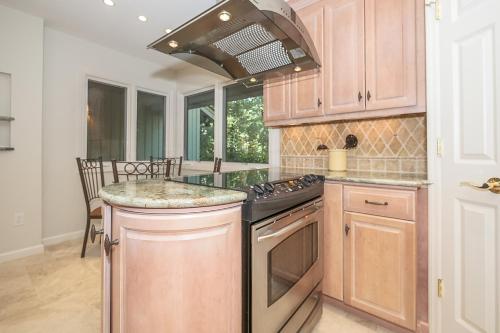 8 Pine Court - image 6