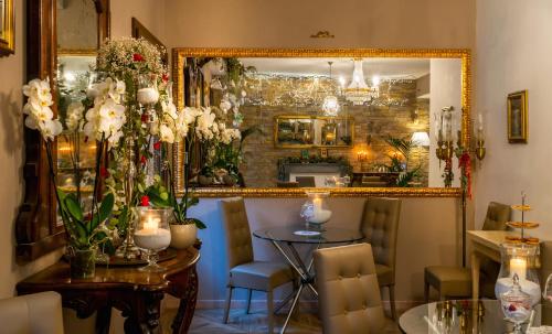 051 Room & Breakfast - image 5