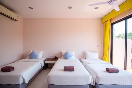 Guestroom, Xanadu Beach Resort Koh Lan in Koh Larn