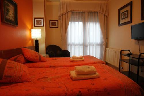 Hostal Acella - image 5