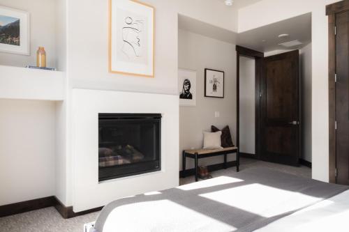 Blackstone 109 - image 9
