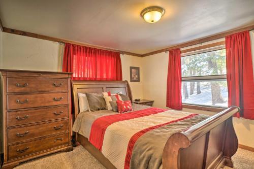 Cozy Home with Hot Tub and Views Near Pikes Peak! - image 7