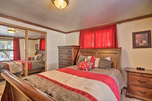 Cozy Home with Hot Tub and Views Near Pikes Peak! - image 8