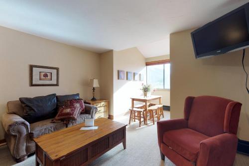 

Studio at Village Square