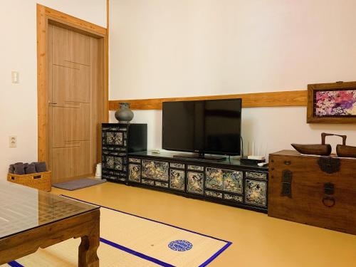 Family Room with Bathroom image 4