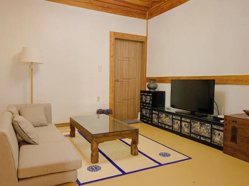 Family Room with Bathroom image 5