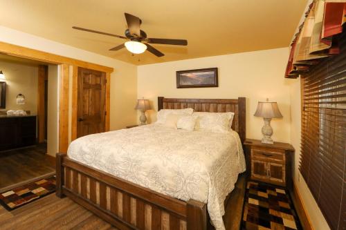 Ivie Holler chalet - main image